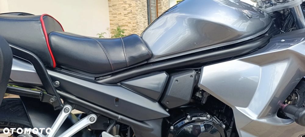 Suzuki GSX - 25