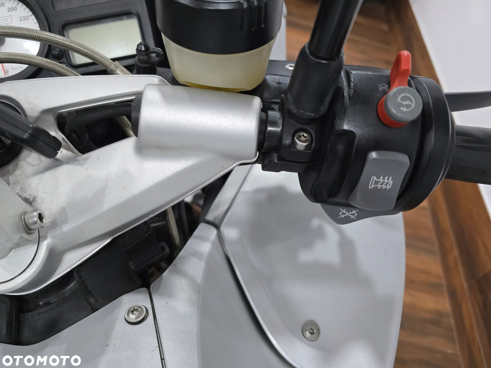 BMW K - 9