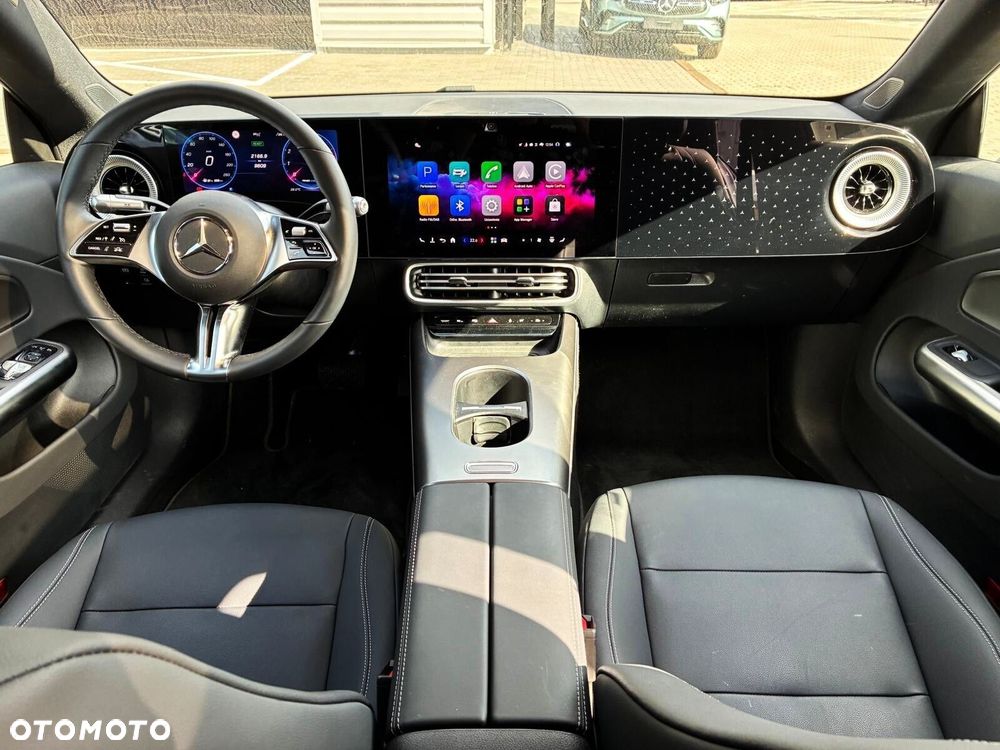 Mercedes-Benz CLA 200 mHEV 8G-DCT - 9