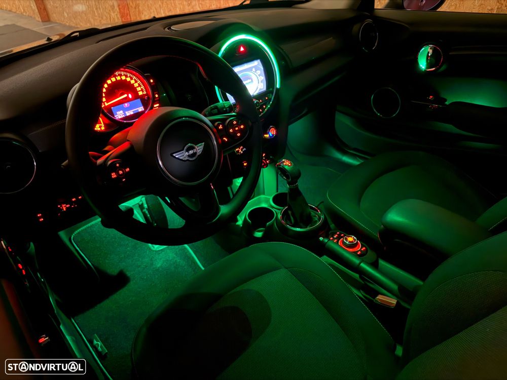 MINI 3 Portas Cooper D Aut. - 30