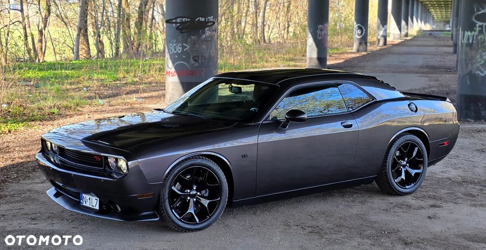 Dodge Challenger - 5