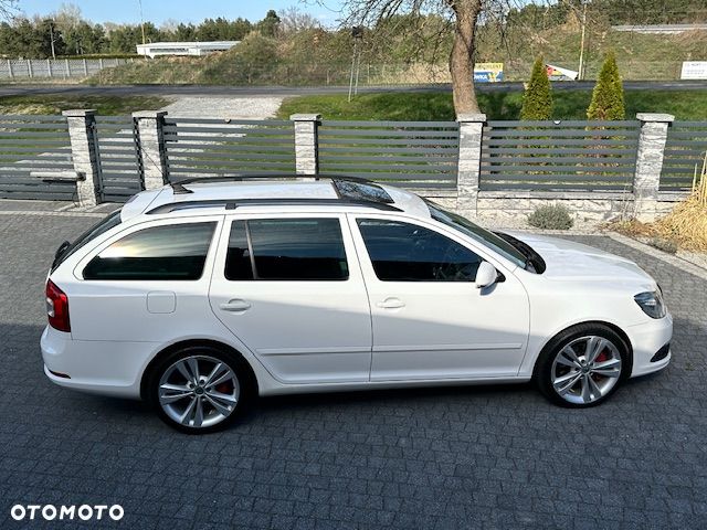 Skoda Octavia 2.0 TDI CR DPF DSG RS - 19
