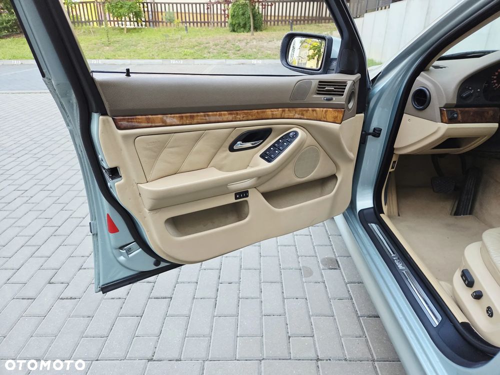 BMW Seria 5 - 12