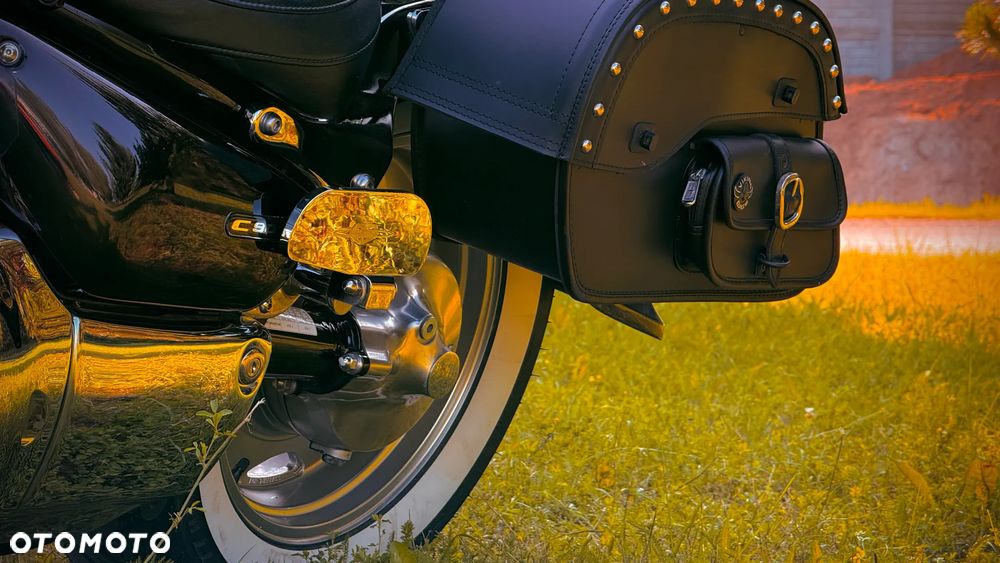 Suzuki Boulevard - 21