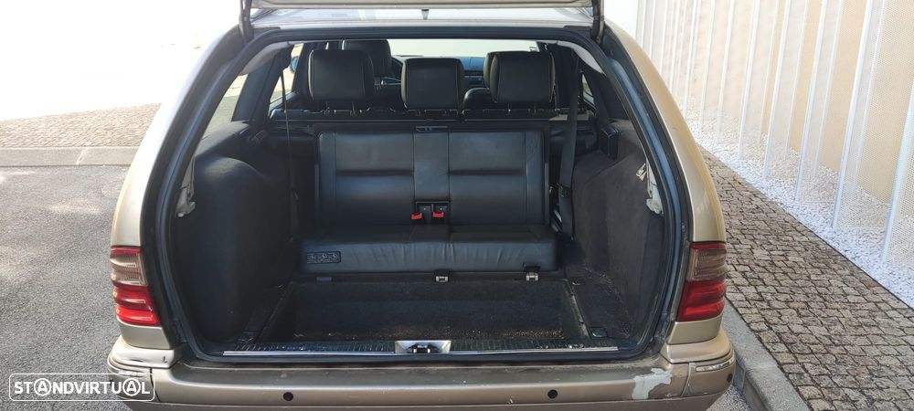 Mercedes-Benz Classe E 270 — fotografia 13