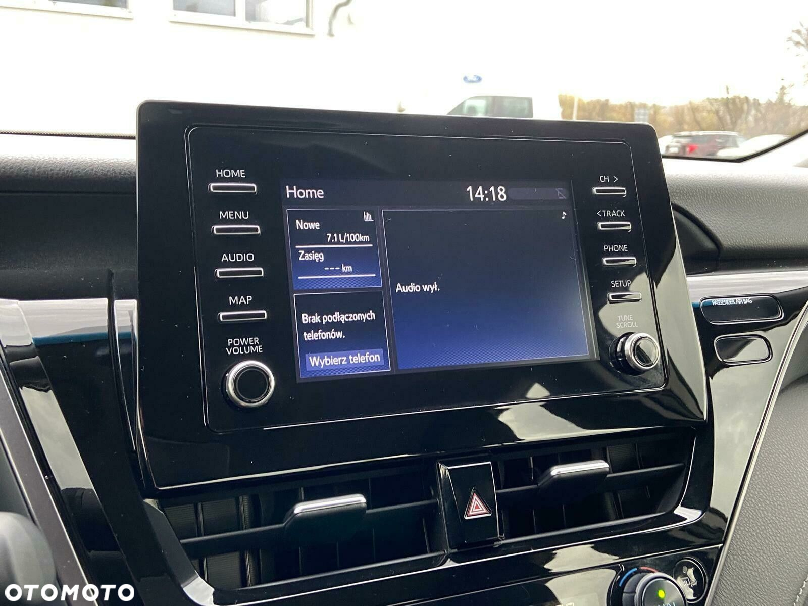 Toyota Camry 2.5 Hybrid Comfort CVT - 25