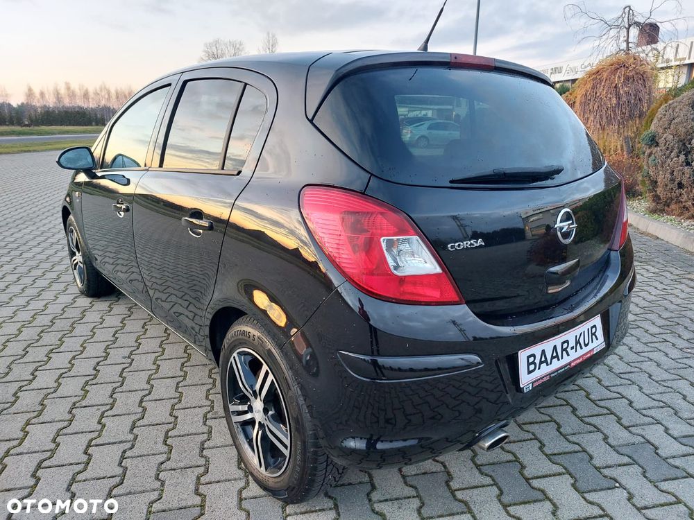 Opel Corsa 1.4 16V Satellite - 9