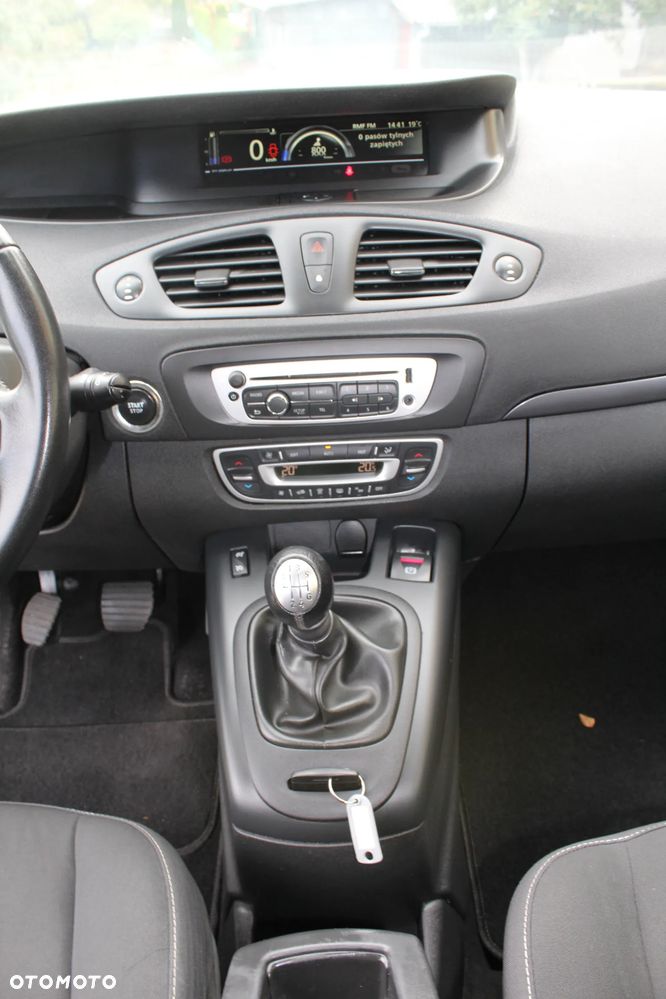 Renault Scenic - 22