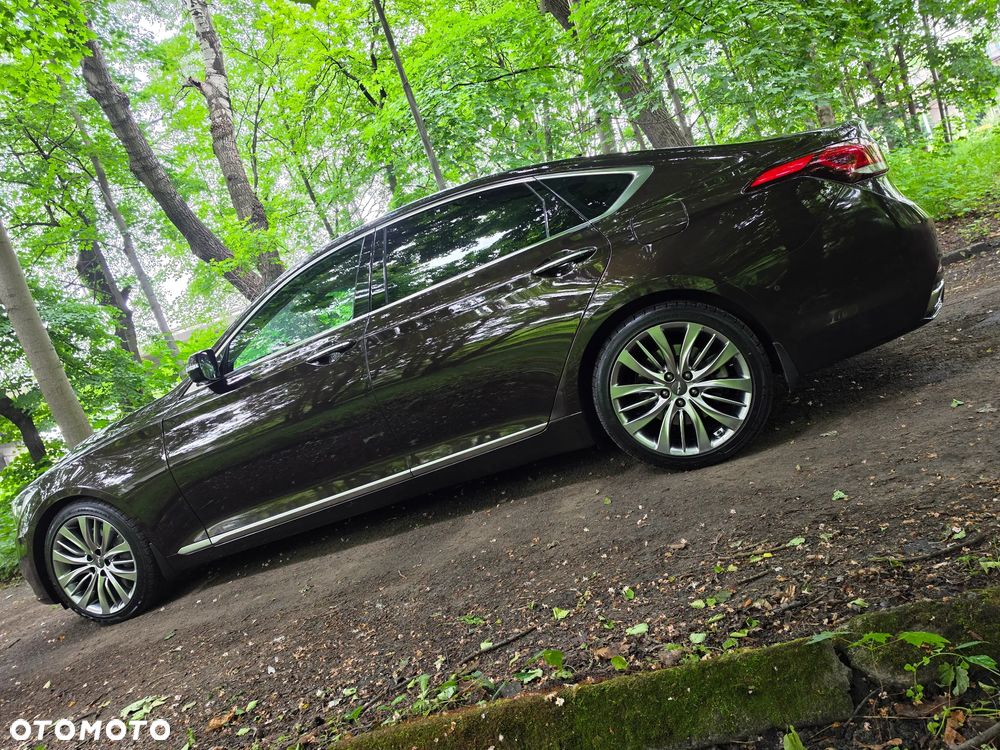 Hyundai Genesis 3.8 V6 GDI - 5