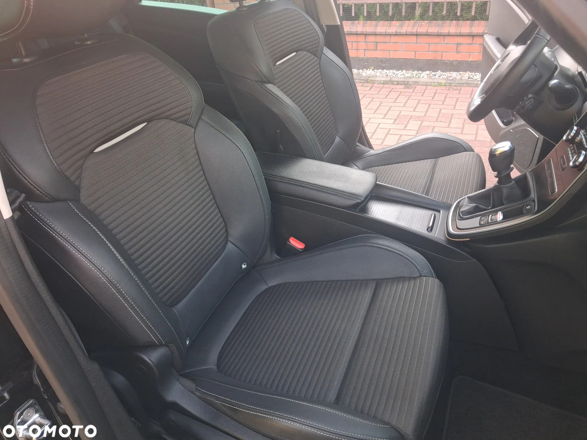 Renault Scenic BLUE dCi 120 BUSINESS EDITION - 14