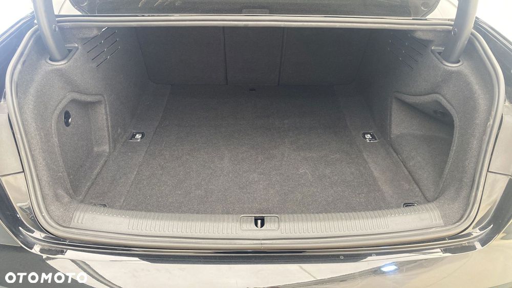 Audi A4 Limousine 40 TDI mHEV Quattro S tronic - 12