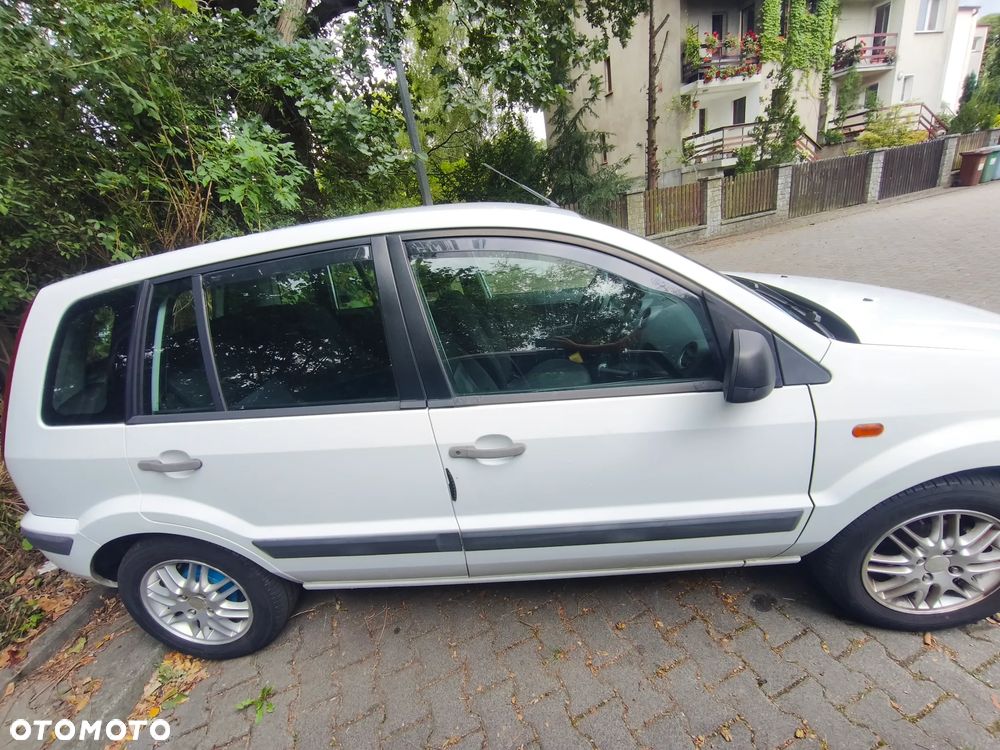 Ford Fusion 1.4 Ambiente - 6