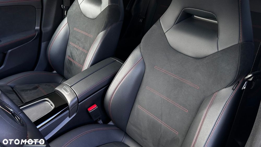 Mercedes-Benz CLA 200 mHEV AMG Line 7G-DCT - 13