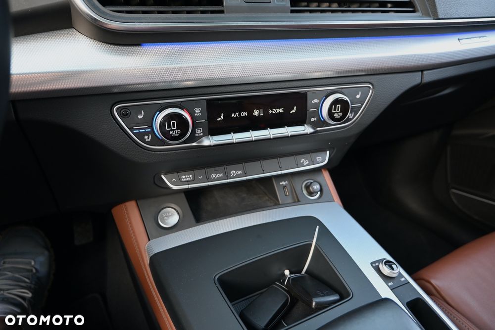 Audi Q5 40 TDI quattro S tronic S line - 22