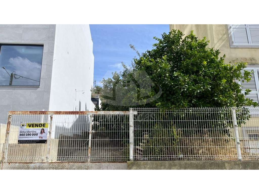 LOTE COM PROJETO APROVADO PARA MORADIA T5 | 3 PISOS | GARAGEM | ROO... - Grande imagem: 2/22