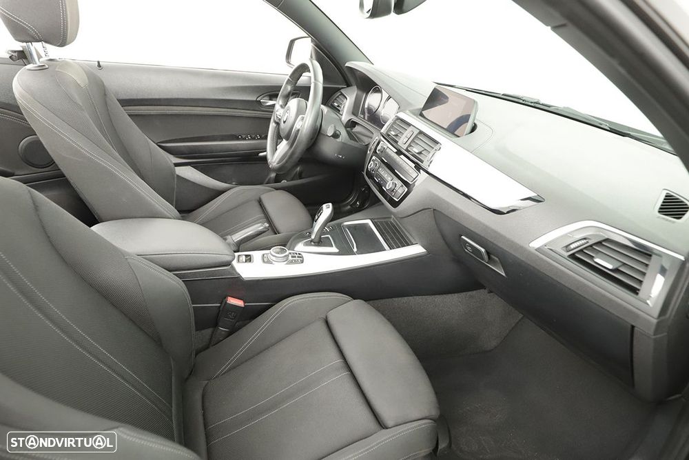 BMW 218 - 32