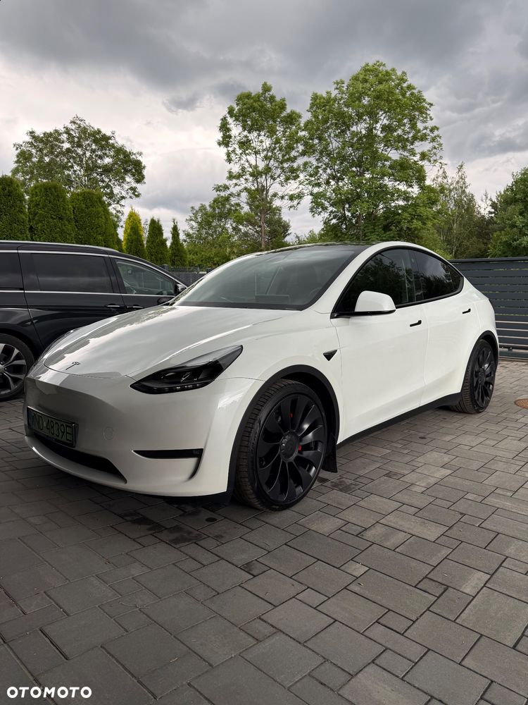 Tesla Model Y Performance AWD - 7