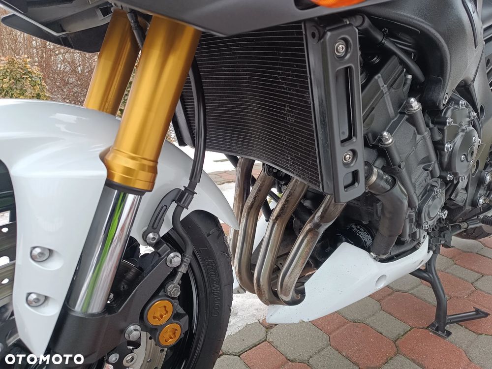 Yamaha FZ8 - 16