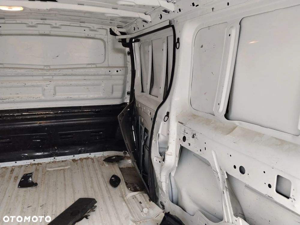 Renault Trafic - 12