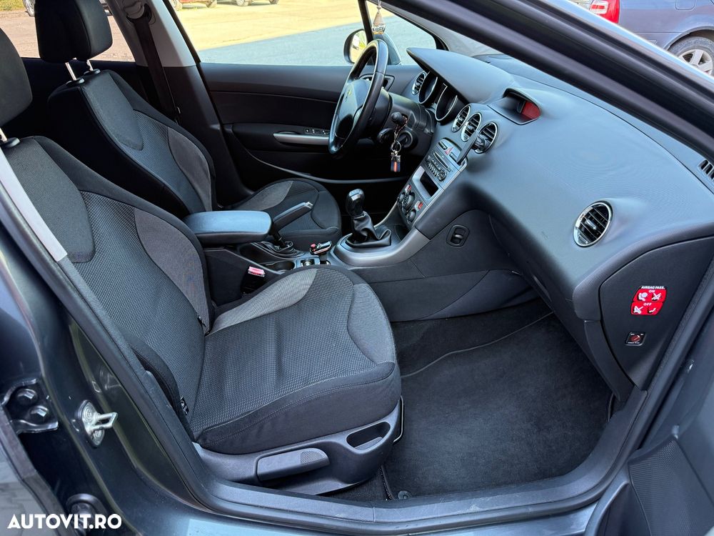 Peugeot 308 1.6HDi Premium - 8