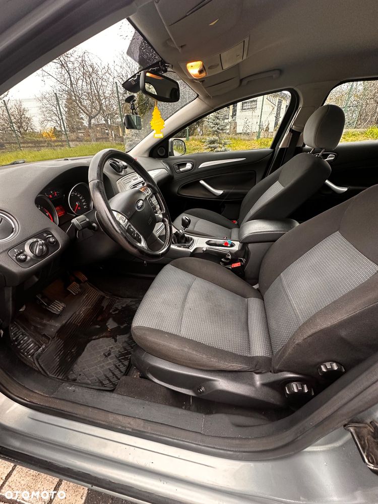 Ford Mondeo 1.8 TDCi Trend - 8