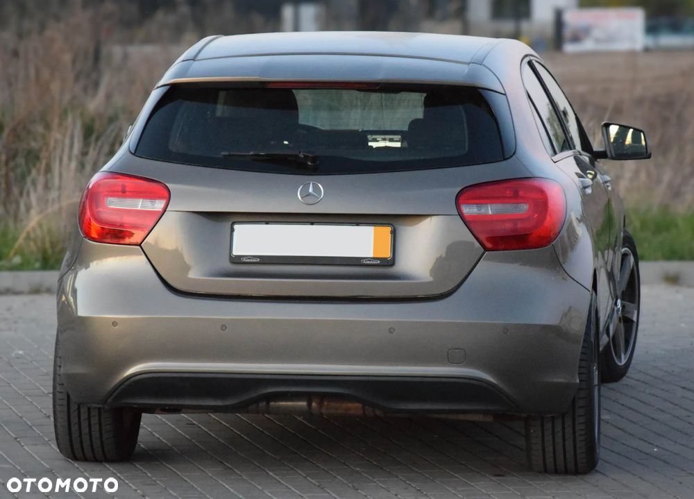 Mercedes-Benz Klasa A 180 BlueEfficiency Edition - 38