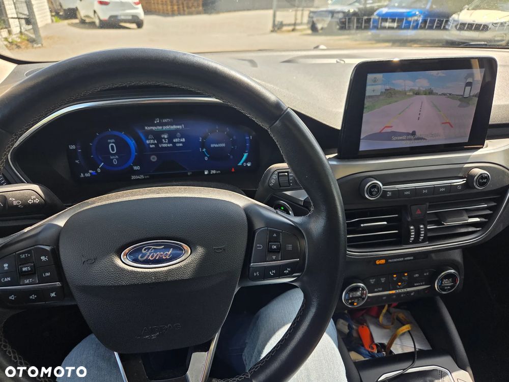 Ford Focus 1.0 EcoBoost Hybrid TITANIUM X - 6