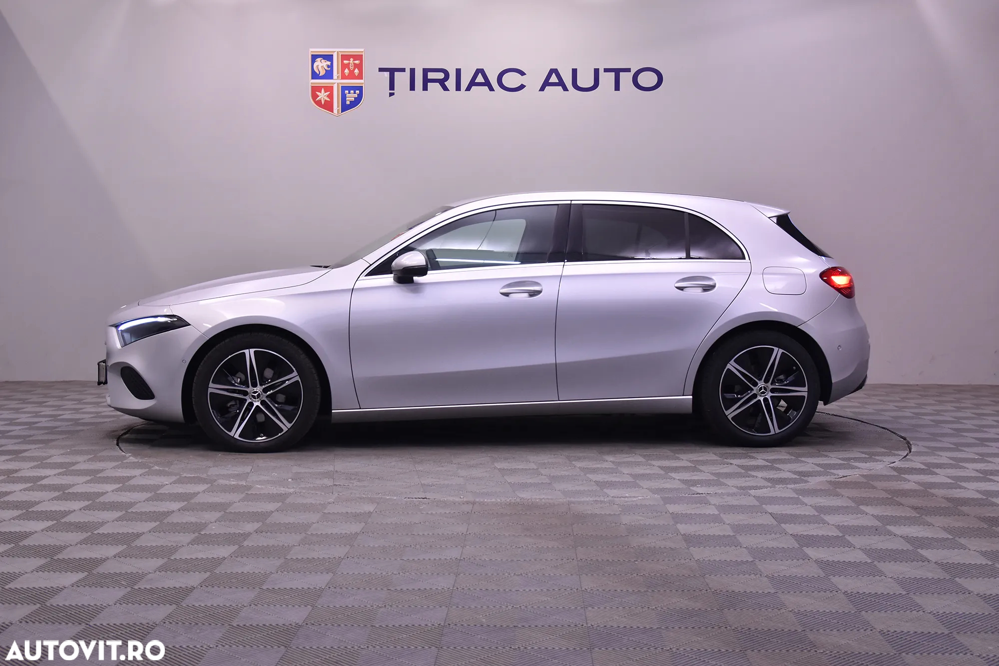 Mercedes-Benz A 180 d 8G-DCT Advanced Progressive - 2
