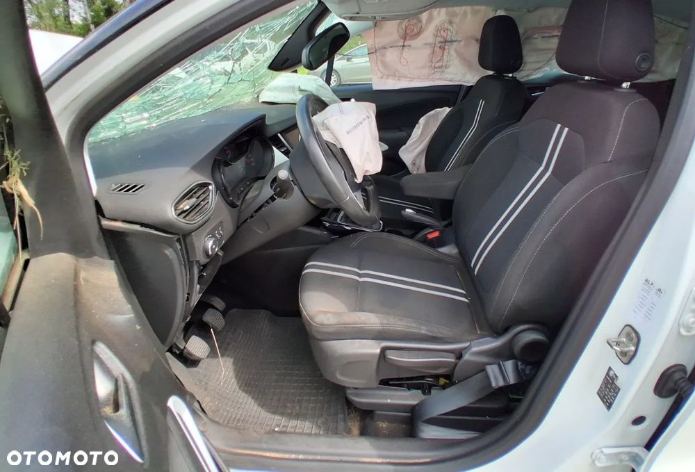 Opel Crossland X - 8