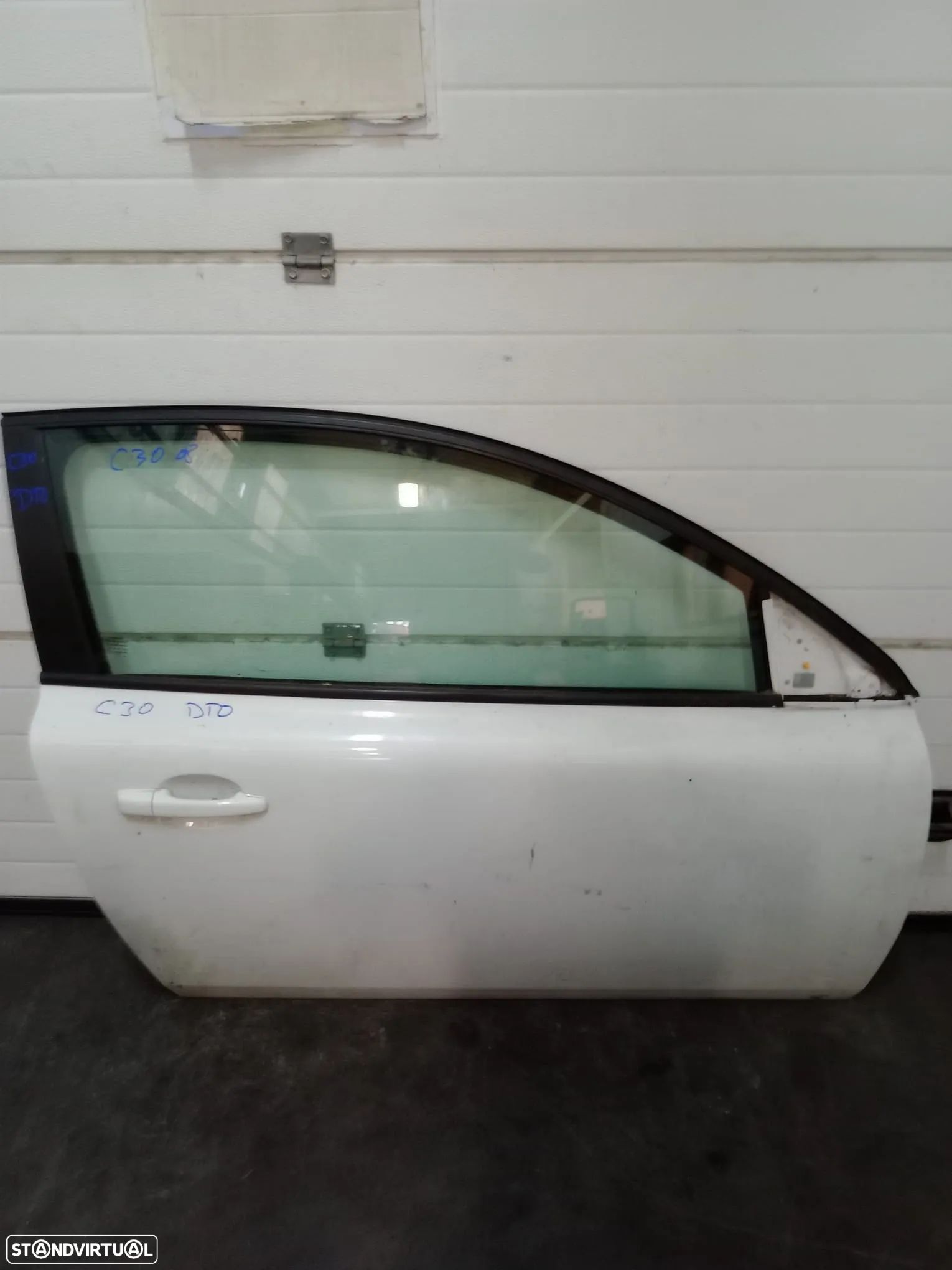 PORTA VOLVO C30 - FRENTE DIREITA - 1