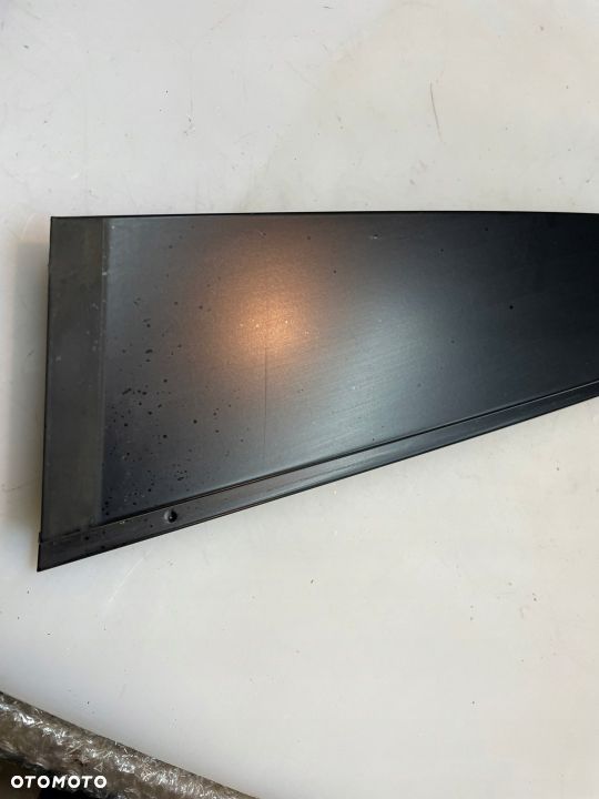 NAKŁADKA SŁUPKA PRAWY TYŁ VW GOLF V 5D 1K6839902 - 2