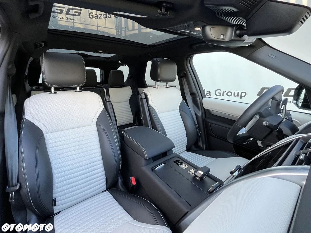 Land Rover Discovery D250 Dynamic SE - 8