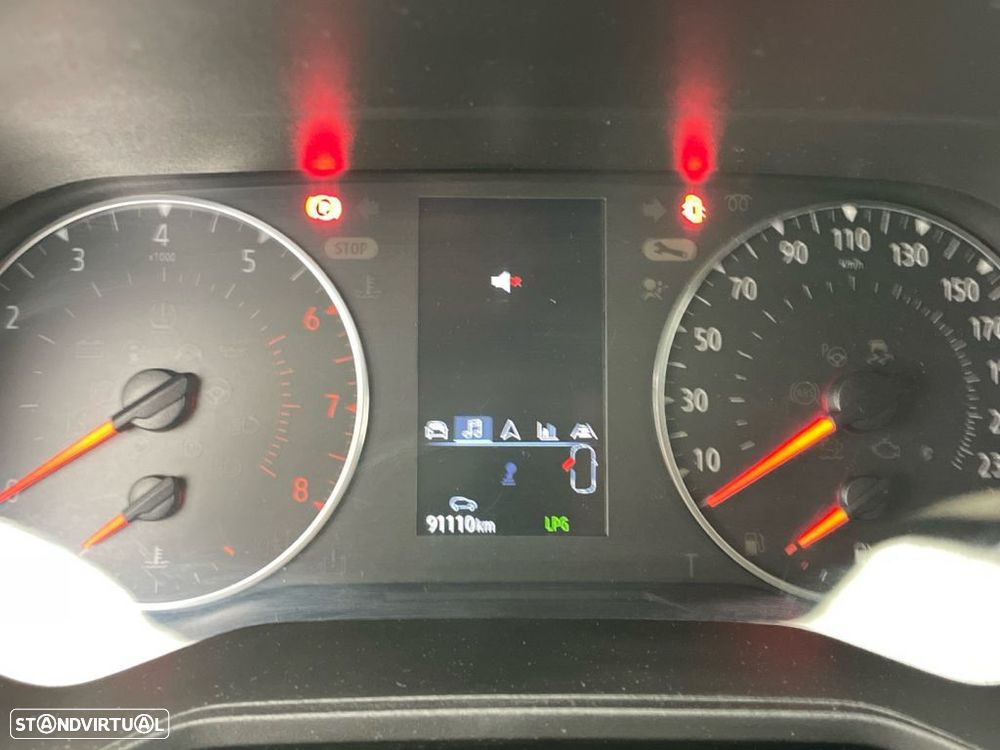 Renault Clio 1.0 TCe Evolution Bi-Fuel — fotografia 9