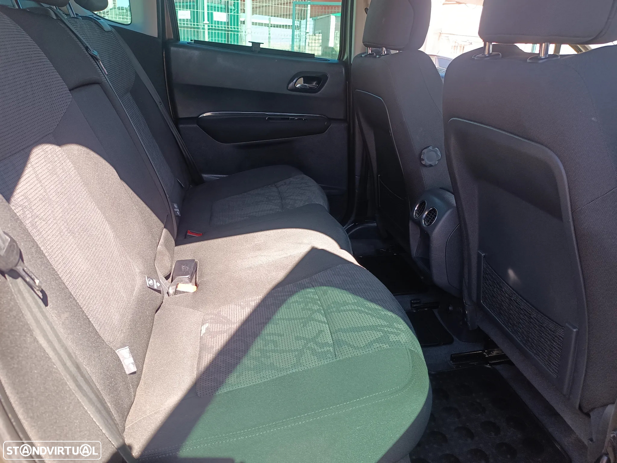 Peugeot 3008 1.6 HDi Sport CMP6 - 22