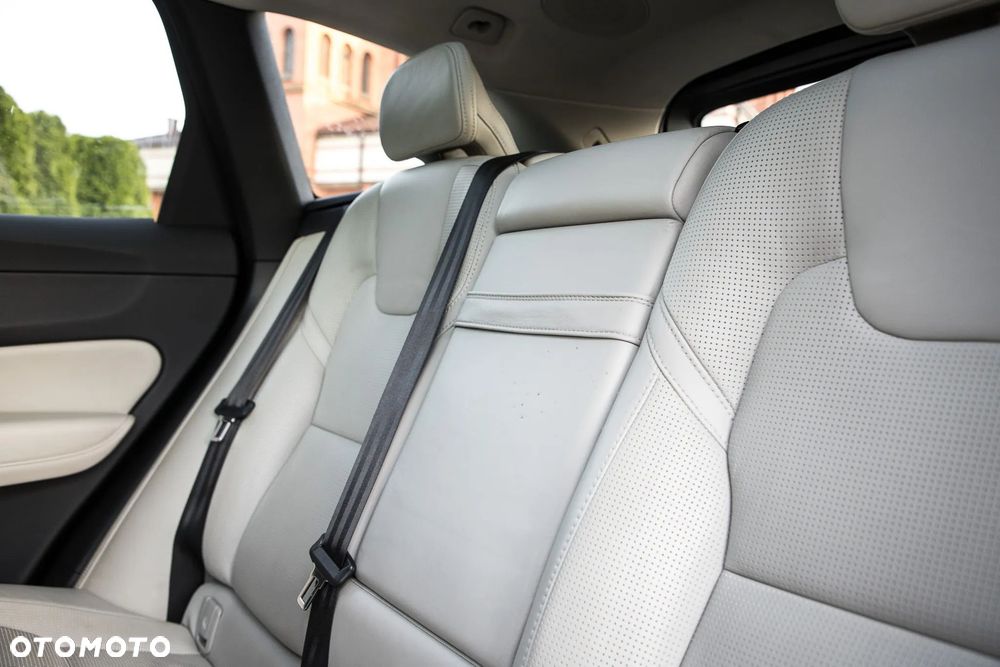 Volvo XC 60 T5 AWD Inscription - 18