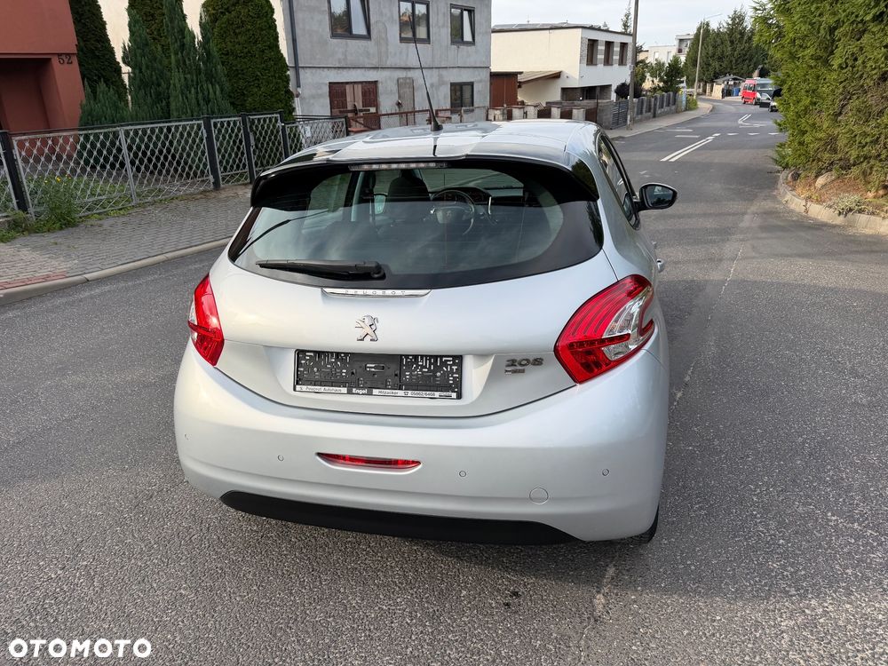 Peugeot 208 - 7