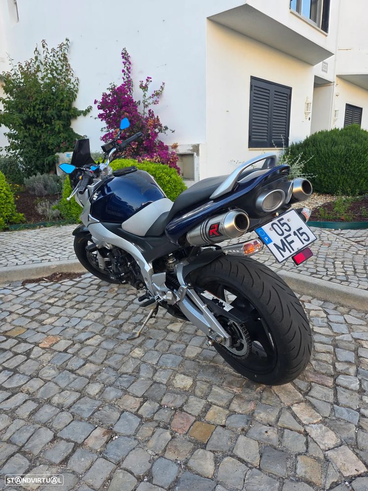 Suzuki GSR - 1