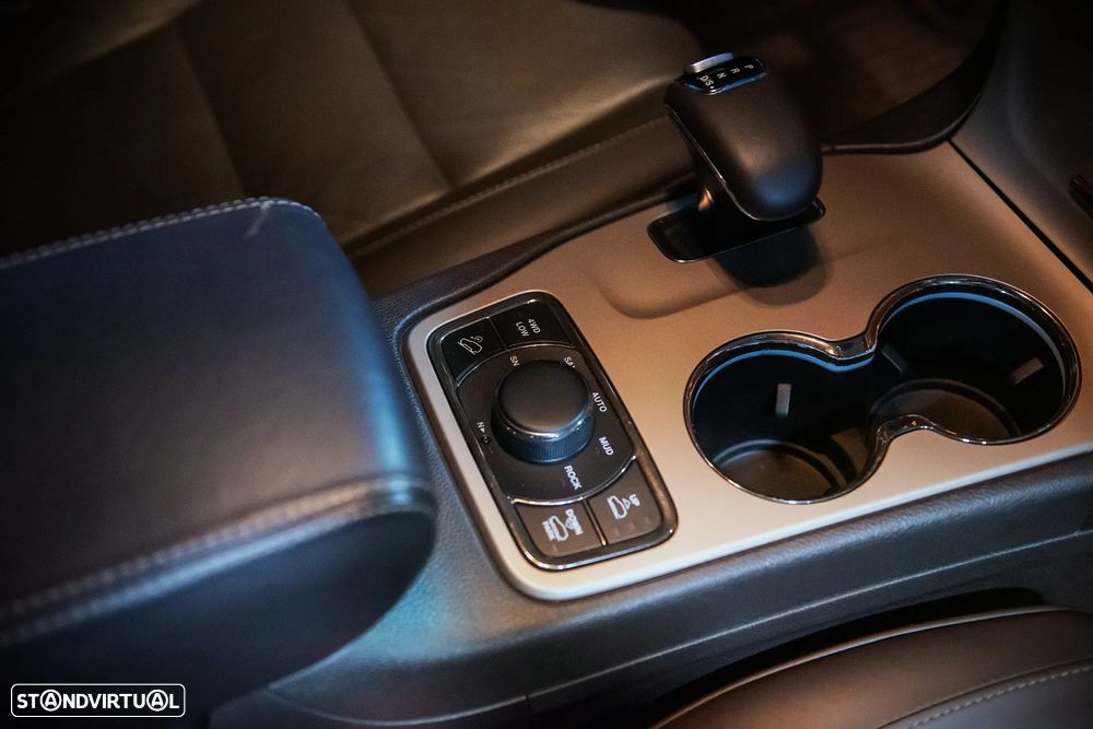 Jeep Grand Cherokee 5.7 V8 HEMI 4WD Auto Summit - 29