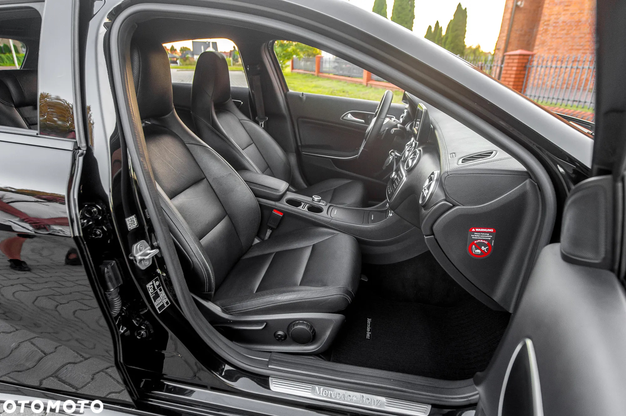 Mercedes-Benz Klasa A 250 4Matic 7G-DCT AMG Line - 23