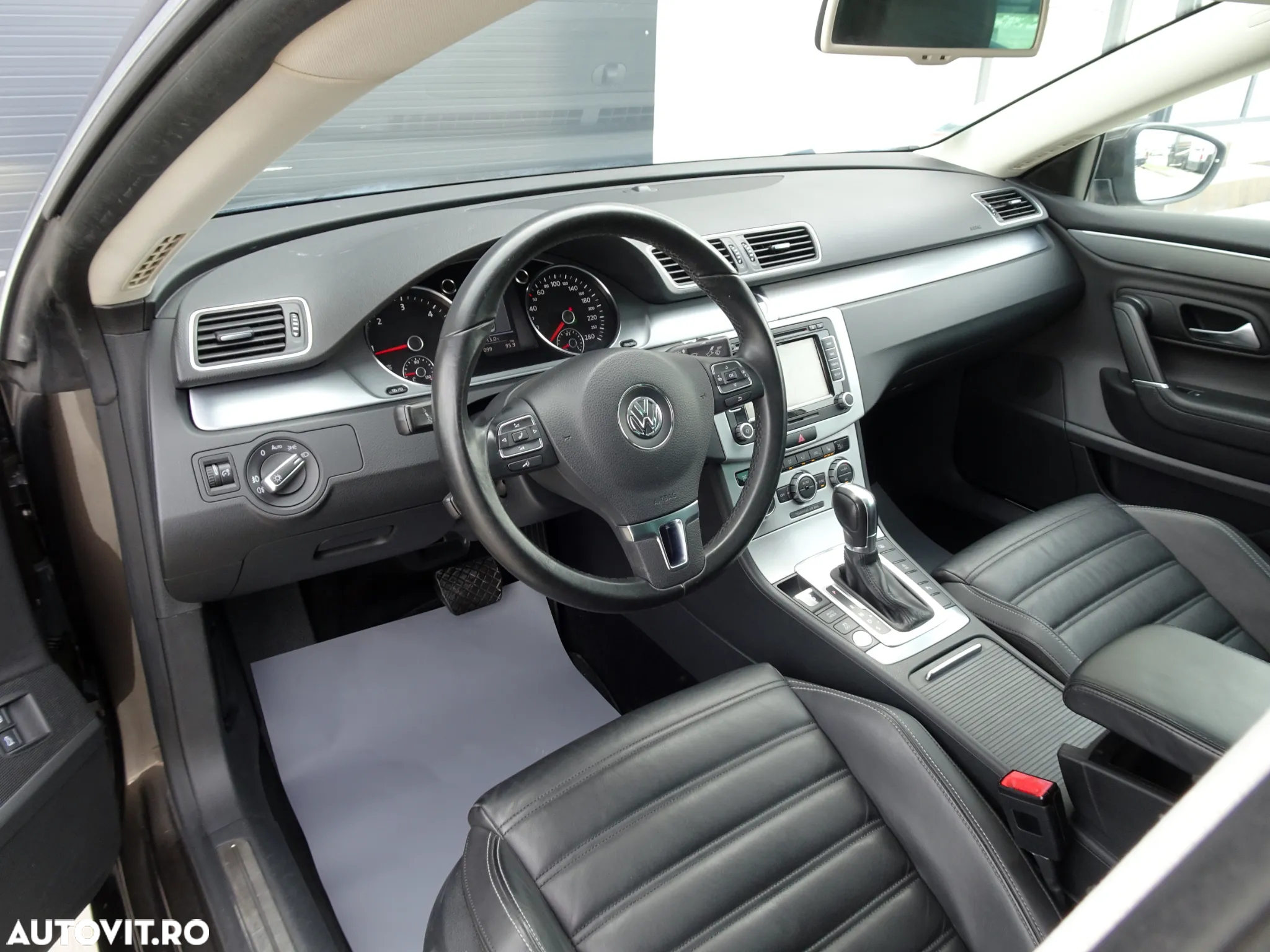 Volkswagen Passat CC 2.0 TDI BlueMotion Technology DSG - 2