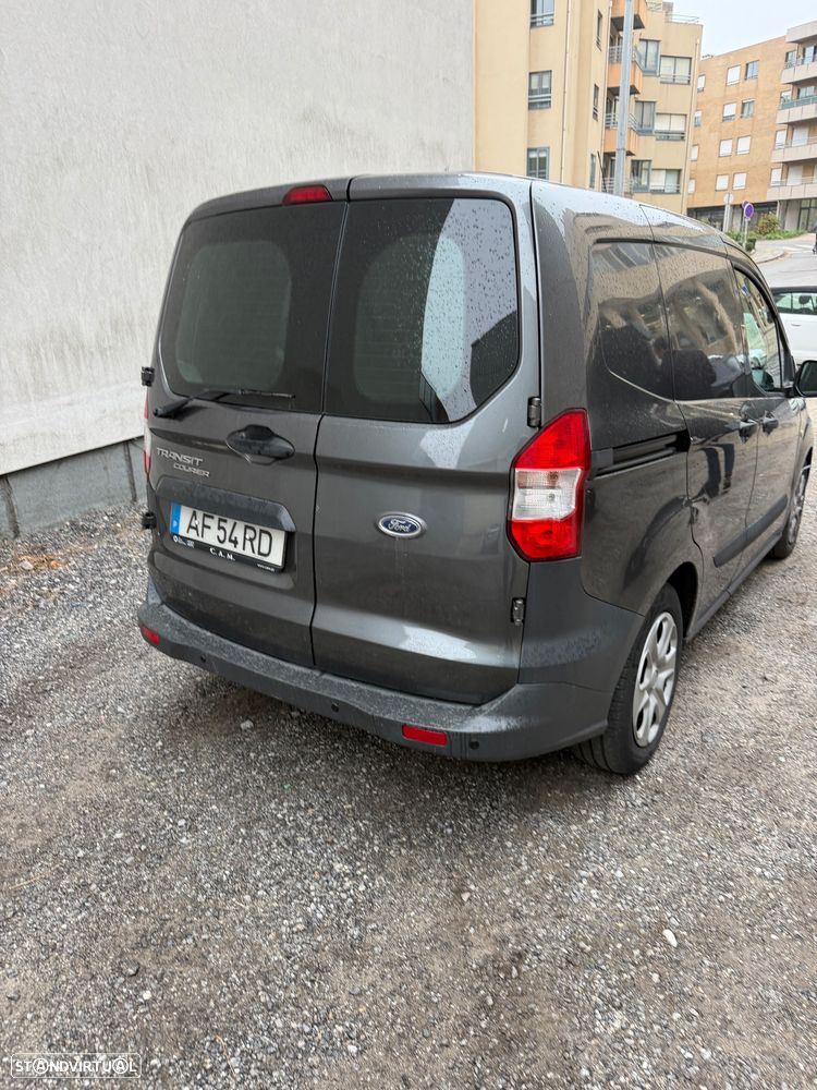 Ford Courier - 1