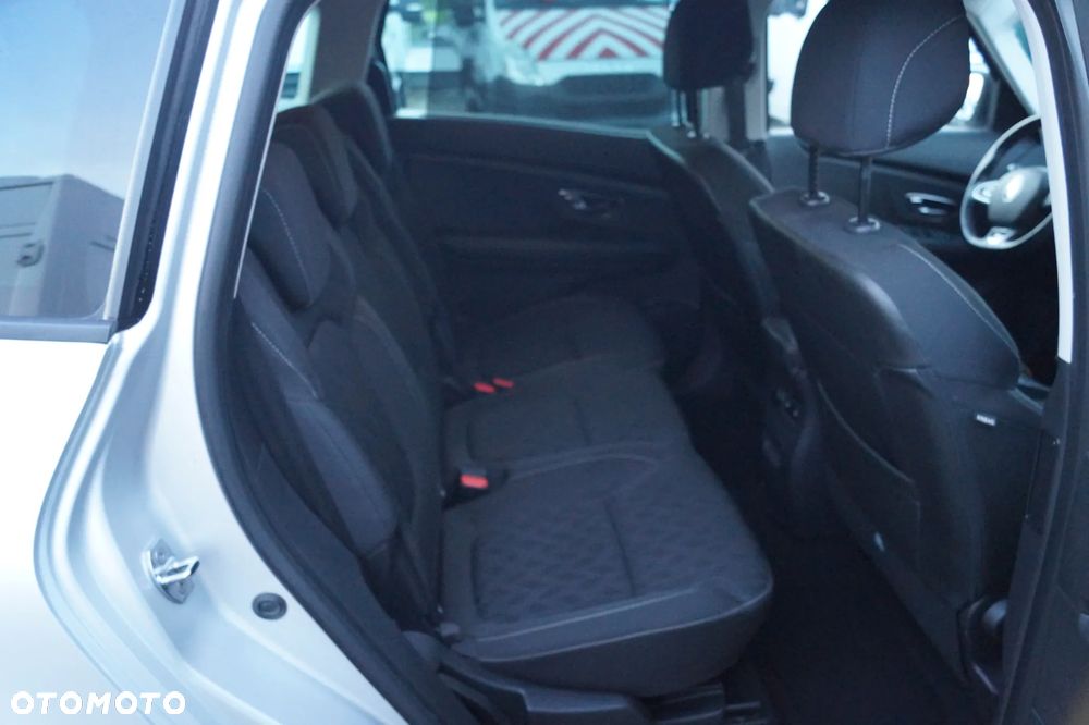 Renault Grand Scenic - 23