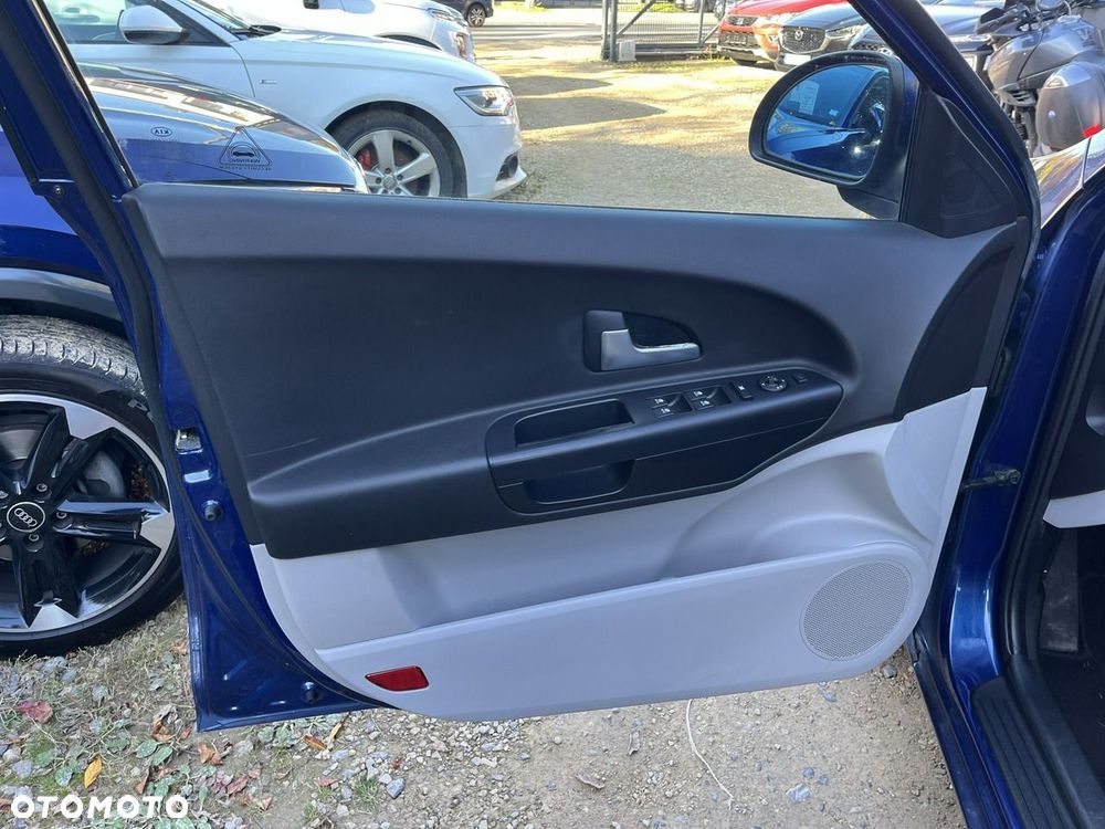 Kia Ceed - 14