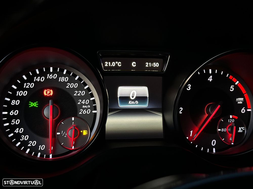 Mercedes-Benz CLA 180 d Shooting Brake AMG Line - 14