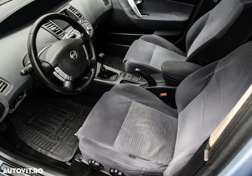 Nissan Primera 1.6 Visia - 11