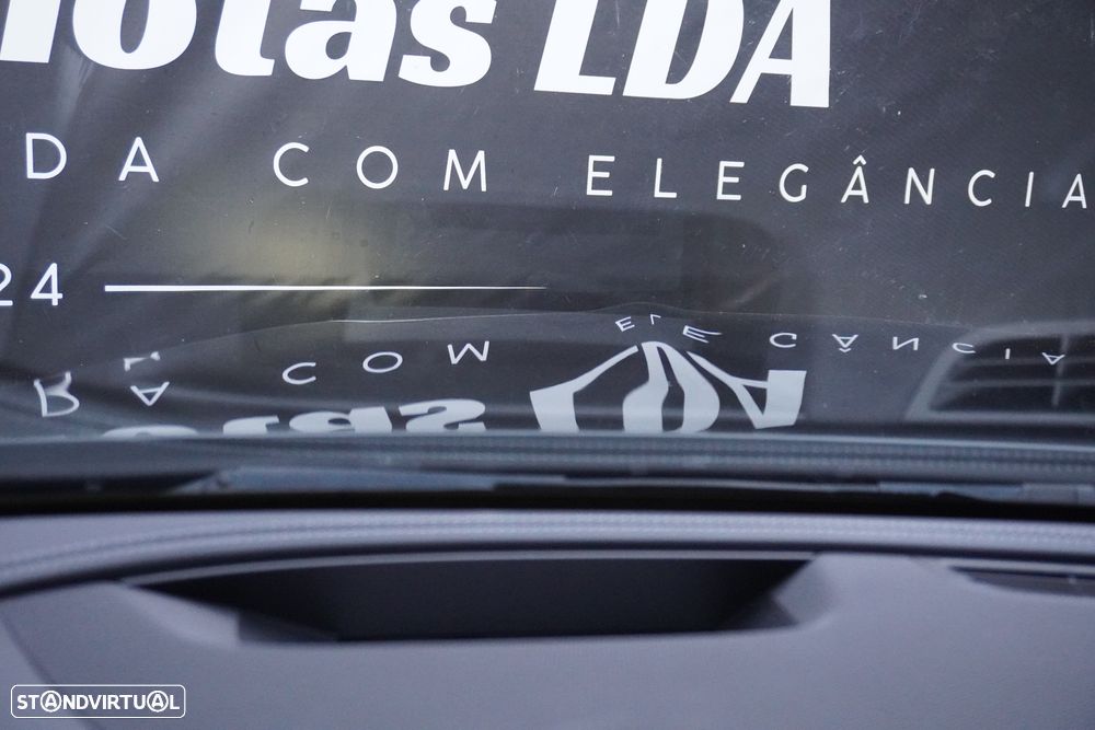 Mercedes-Benz E 300 de 4Matic 9G-TRONIC AMG Line - 19