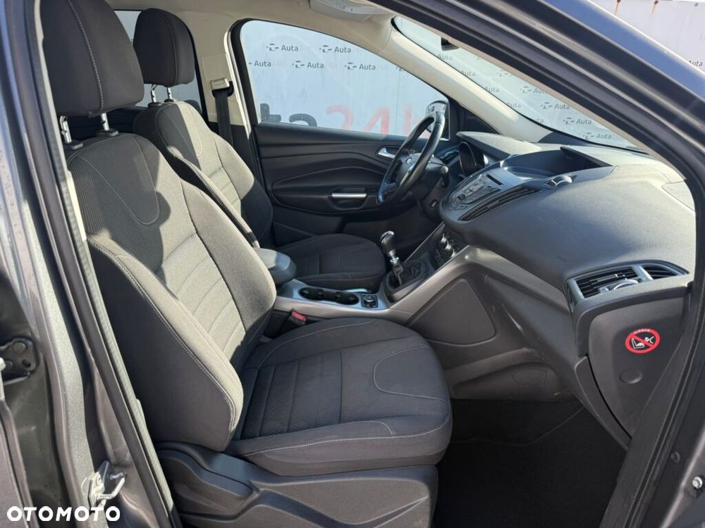 Ford Kuga 1.6 EcoBoost 2x4 Trend - 9