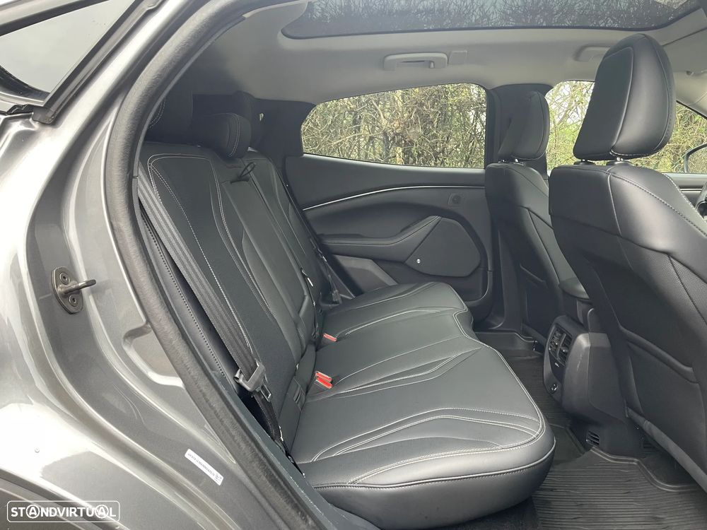 Ford Mustang Mach-E Standard - 31