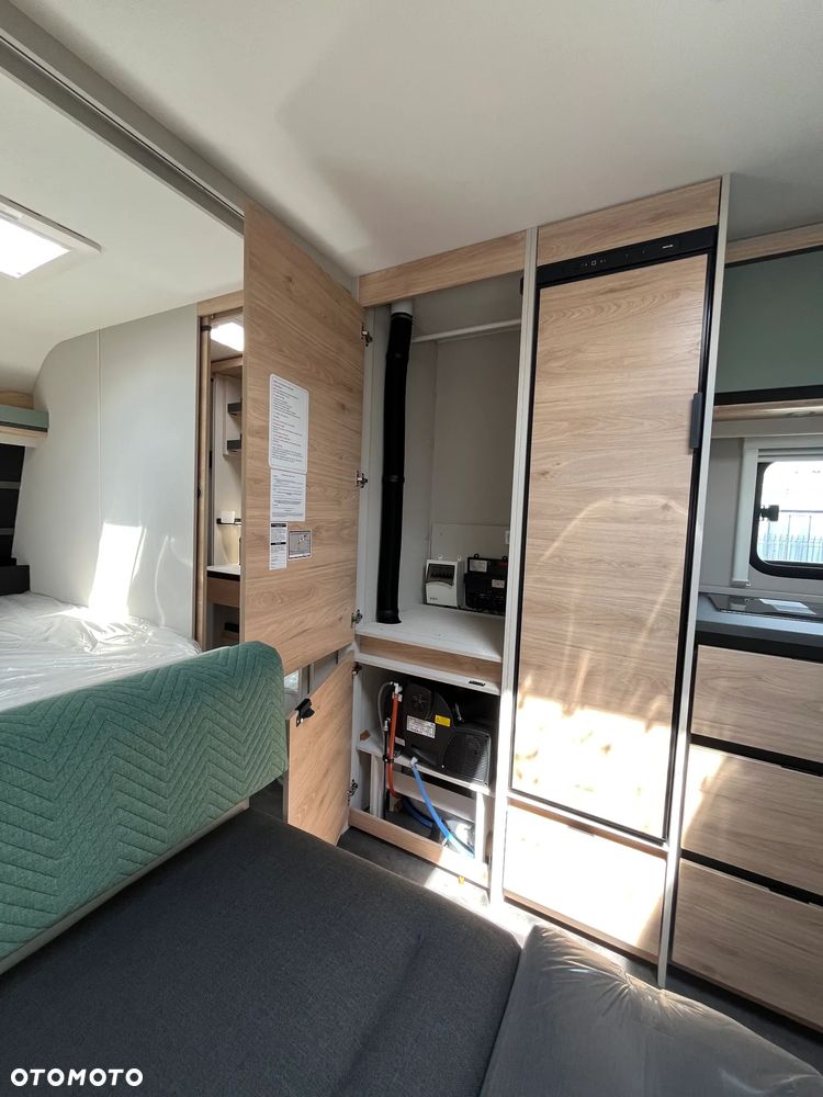 Dethleffs Camper 560 FMK - 23
