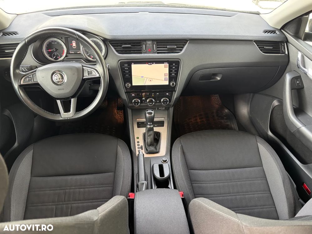 Skoda Octavia 1.6 TDI DSG Ambition - 5